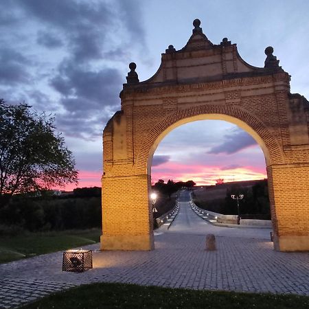 Alojamiento Turistico Carvi Arévalo Εξωτερικό φωτογραφία